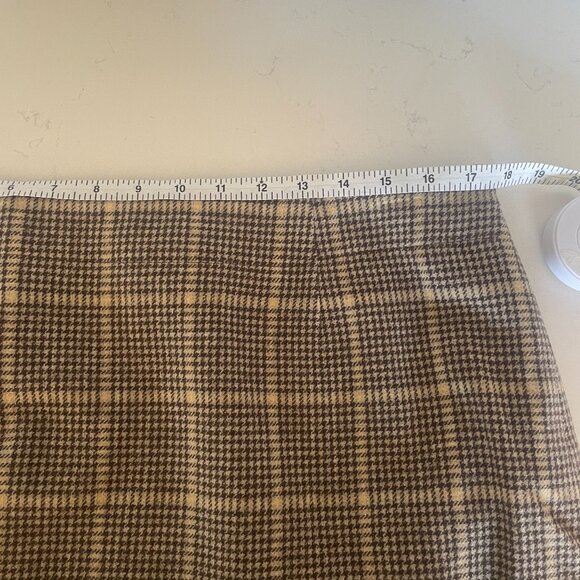 Pendleton Wool Mini Skirt in Brown Plaid, Size 16 - Picture 7 of 8